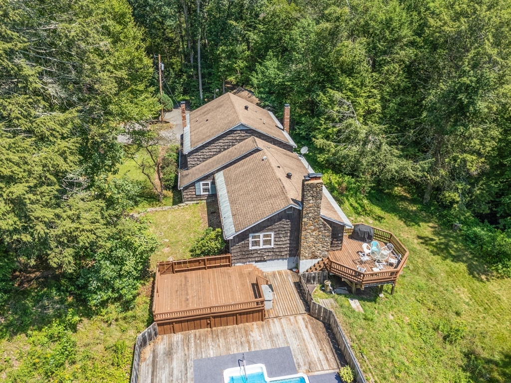 44 Mashapaug Rd