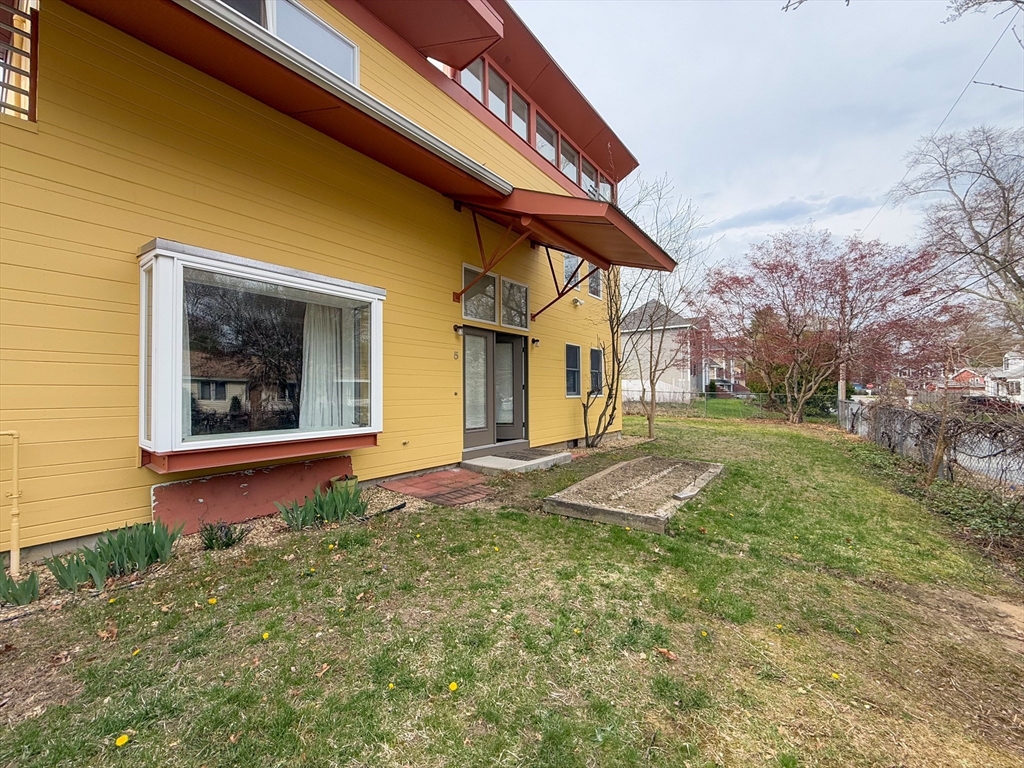 5 Avondale Ave 5