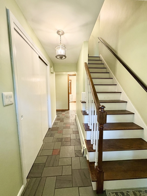 2 Westland Dr