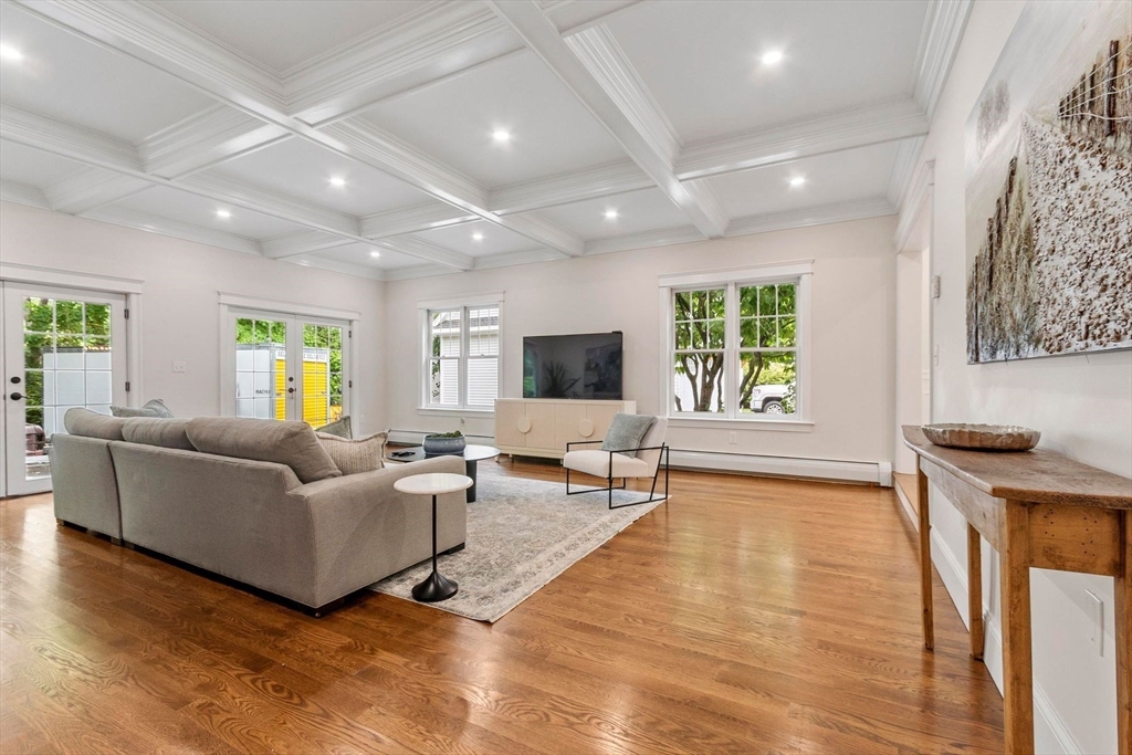263 Elm St