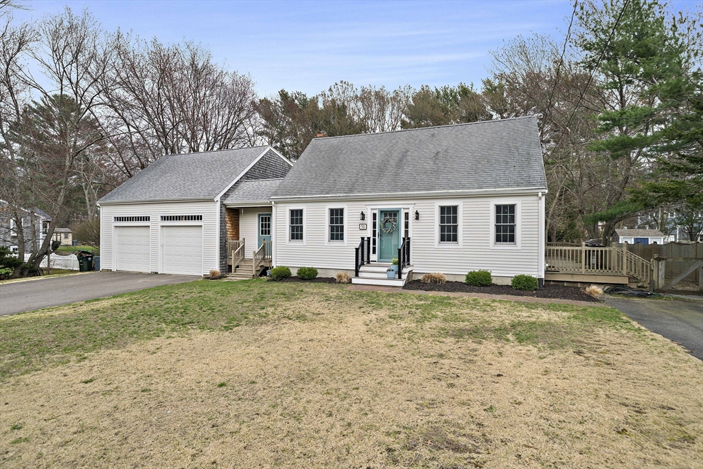 51 Meetinghouse Ln