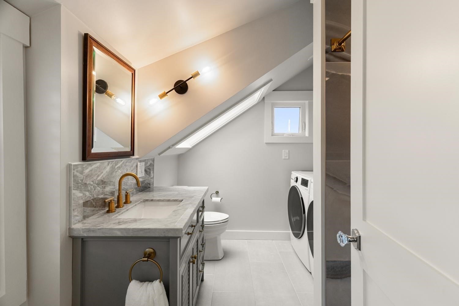 4 Tibbetts Ave, Danvers, MA Photo #16