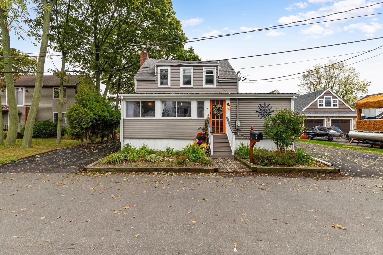 4 Tibbetts Ave, Danvers, MA Photo #31