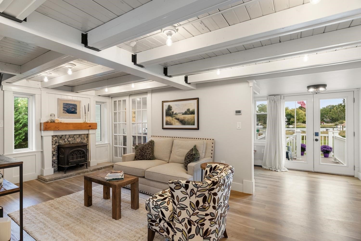 4 Tibbetts Ave, Danvers, MA Photo #5