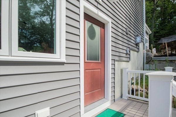 14 Norway Farms Dr Rear