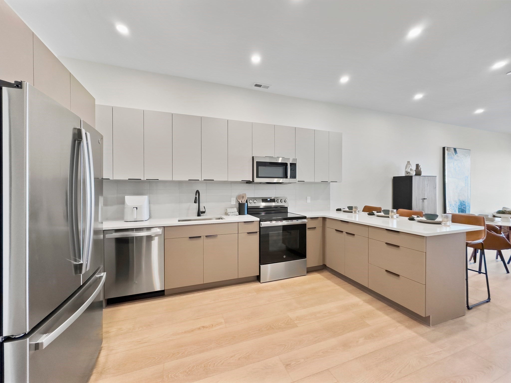 123 Essex ST #303, Lawrence, MA, 123 Essex ST #303, Lawrence, MA Photo #3