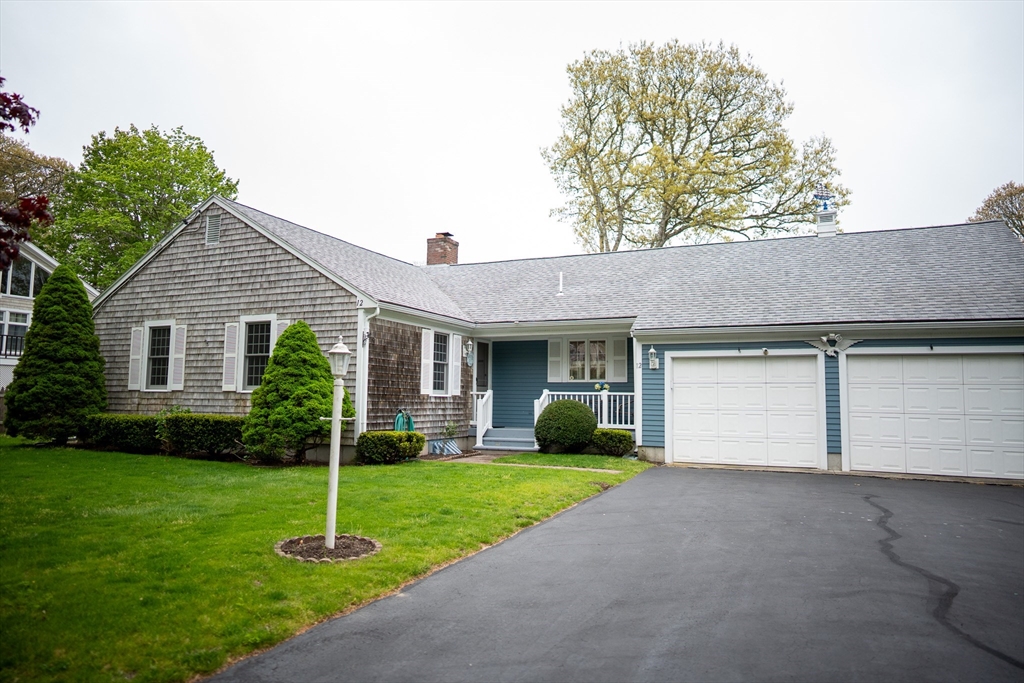 12 Longview Dr