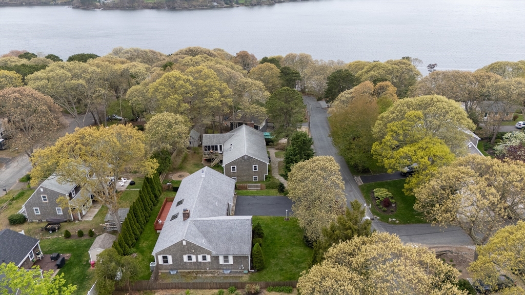 12 Longview Dr