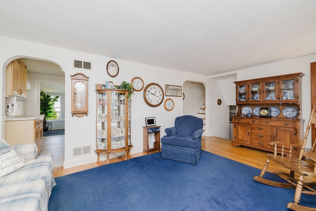246 Chatterton Ave