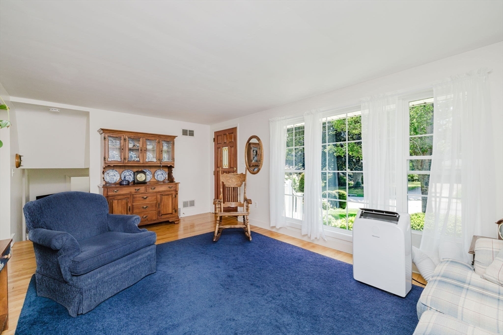 246 Chatterton Ave