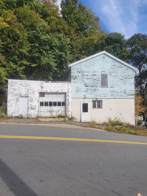 Photo of 71 Madison ST, Amesbury, MA 01913 (MLS # 73587208)