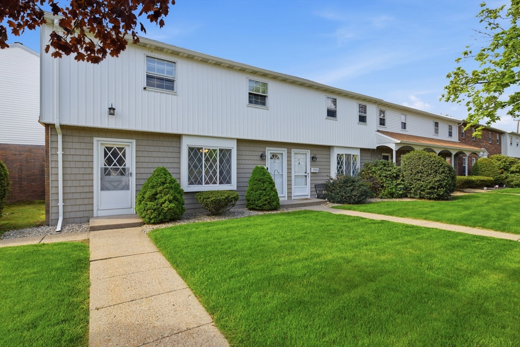 212 Blisswood Village Dr 212
