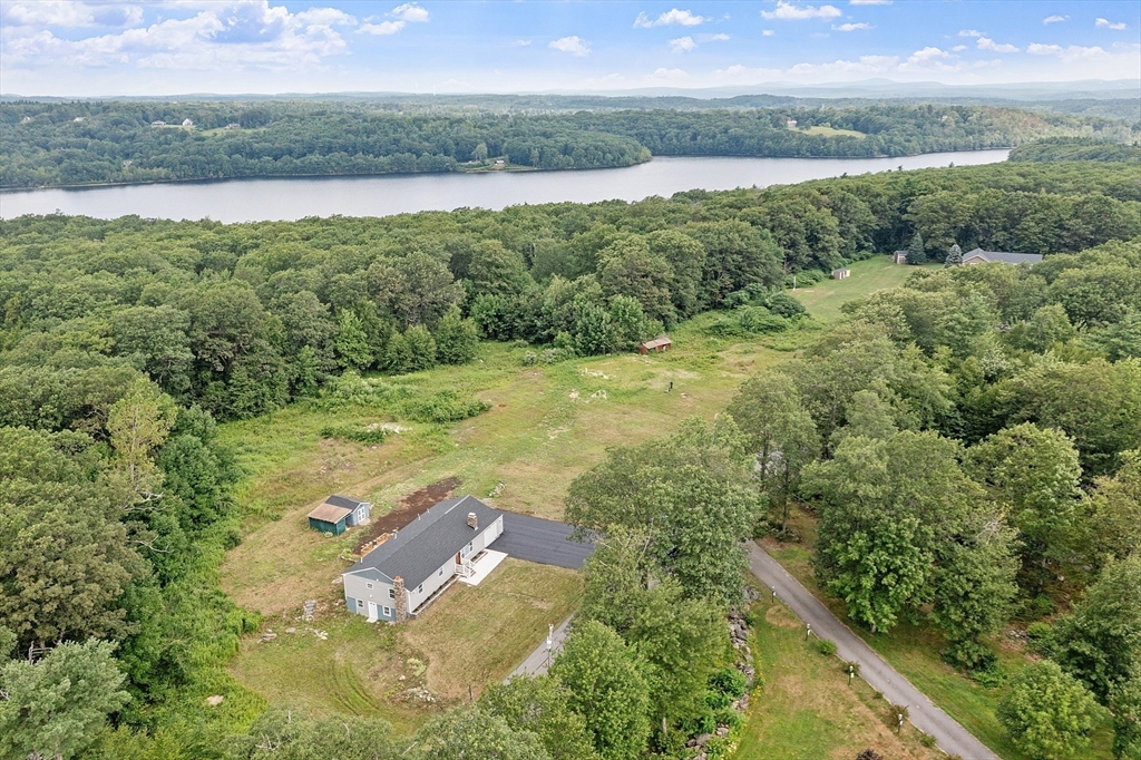 21 Davis Rd