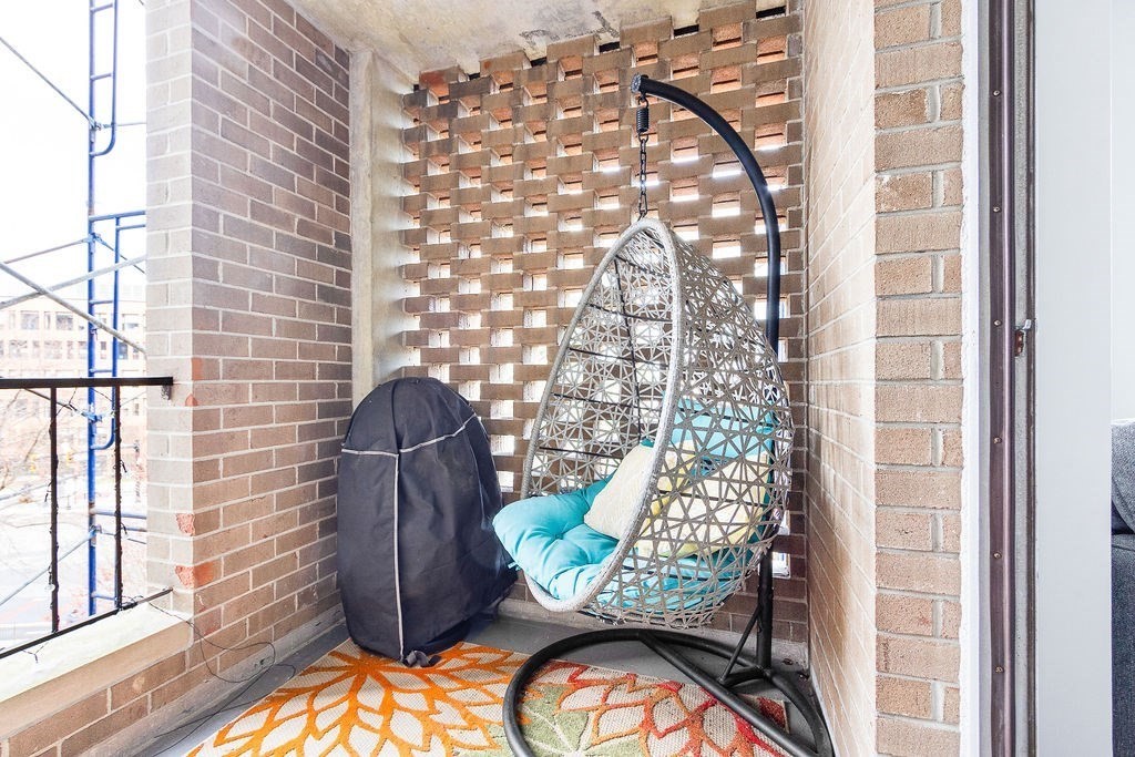 Brookline, Massachusetts 02445, United States, 2 Bedrooms Bedrooms, ,2 BathroomsBathrooms,Residential,Active,119951