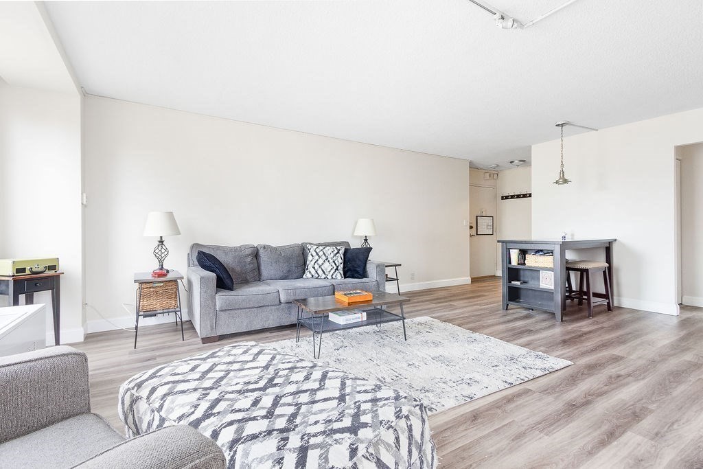 Brookline, Massachusetts 02445, United States, 2 Bedrooms Bedrooms, ,2 BathroomsBathrooms,Residential,Active,119951