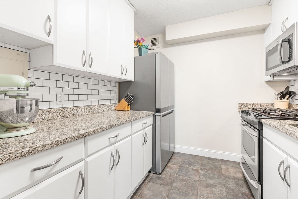 Brookline, Massachusetts 02445, United States, 2 Bedrooms Bedrooms, ,2 BathroomsBathrooms,Residential,Active,119951