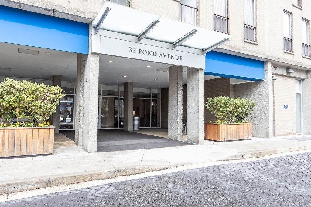 Brookline, Massachusetts 02445, United States, 2 Bedrooms Bedrooms, ,2 BathroomsBathrooms,Residential,Active,119951