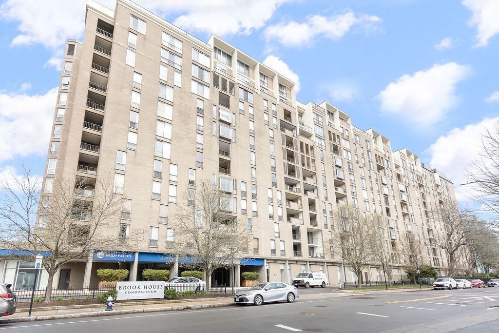 Brookline, Massachusetts 02445, United States, 2 Bedrooms Bedrooms, ,2 BathroomsBathrooms,Residential,Active,119951