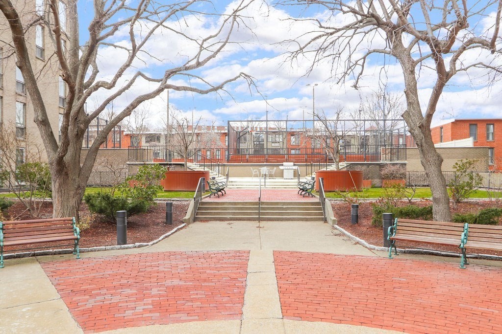 Brookline, Massachusetts 02445, United States, 2 Bedrooms Bedrooms, ,2 BathroomsBathrooms,Residential,Active,119951