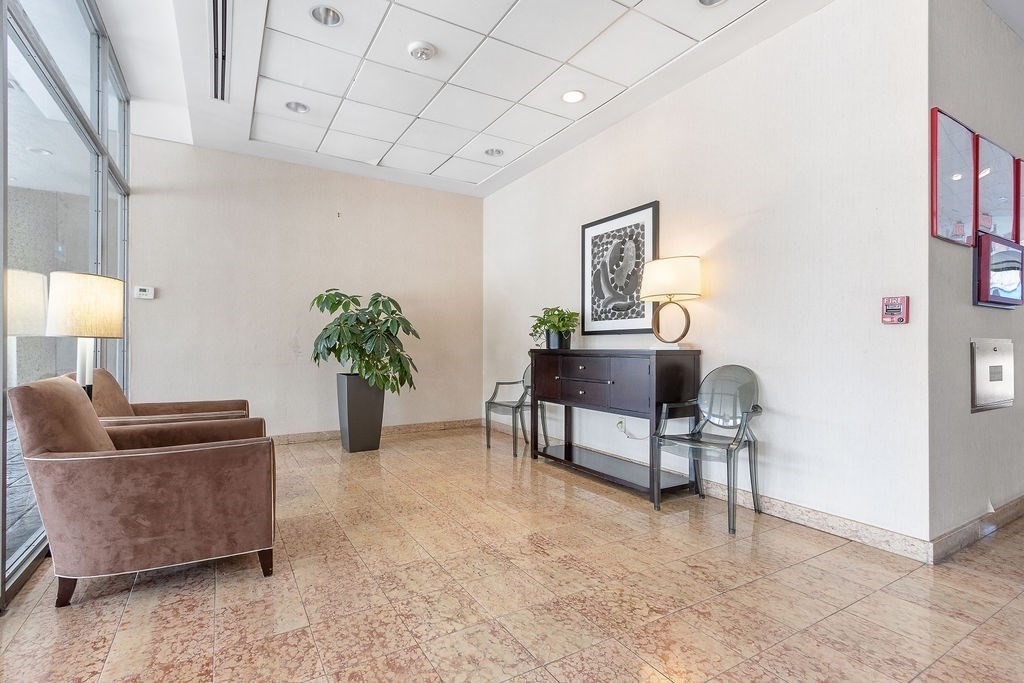 Brookline, Massachusetts 02445, United States, 2 Bedrooms Bedrooms, ,2 BathroomsBathrooms,Residential,Active,119951