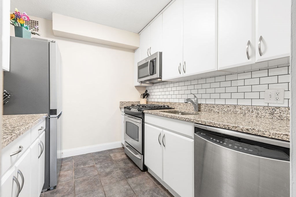 Brookline, Massachusetts 02445, United States, 2 Bedrooms Bedrooms, ,2 BathroomsBathrooms,Residential,Active,119951