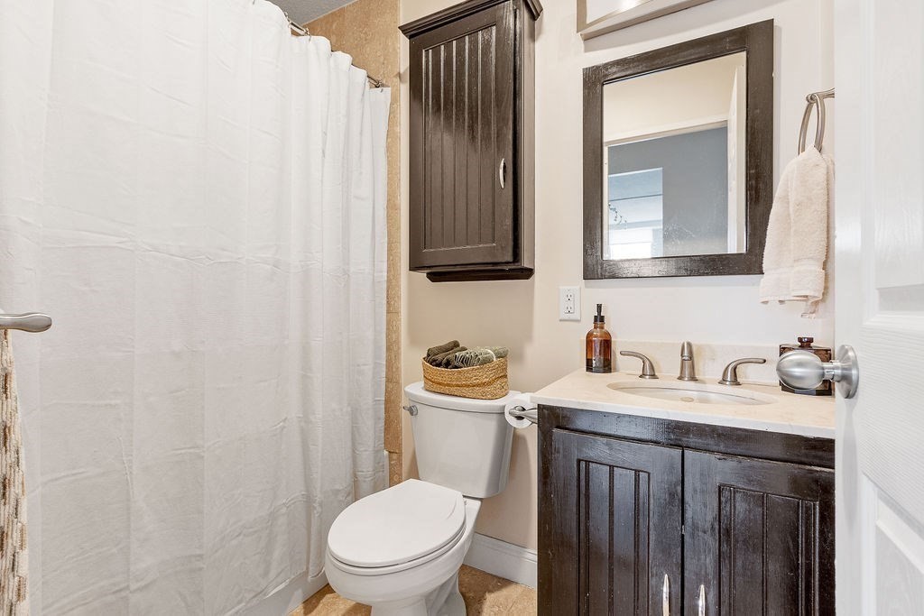 Brookline, Massachusetts 02445, United States, 2 Bedrooms Bedrooms, ,2 BathroomsBathrooms,Residential,Active,119951