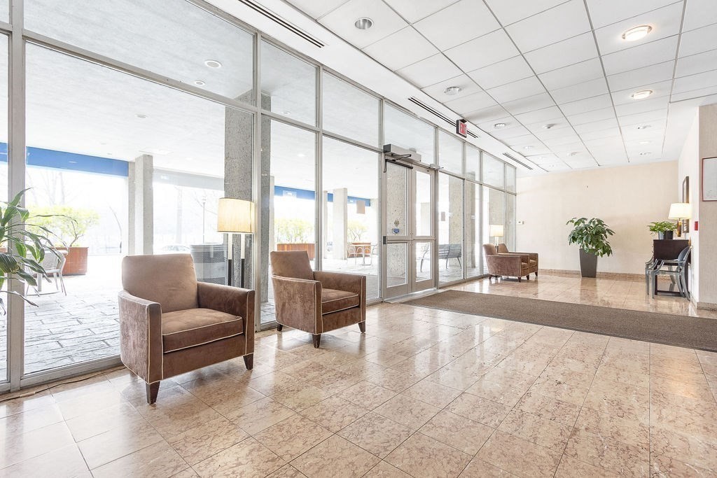 Brookline, Massachusetts 02445, United States, 2 Bedrooms Bedrooms, ,2 BathroomsBathrooms,Residential,Active,119951