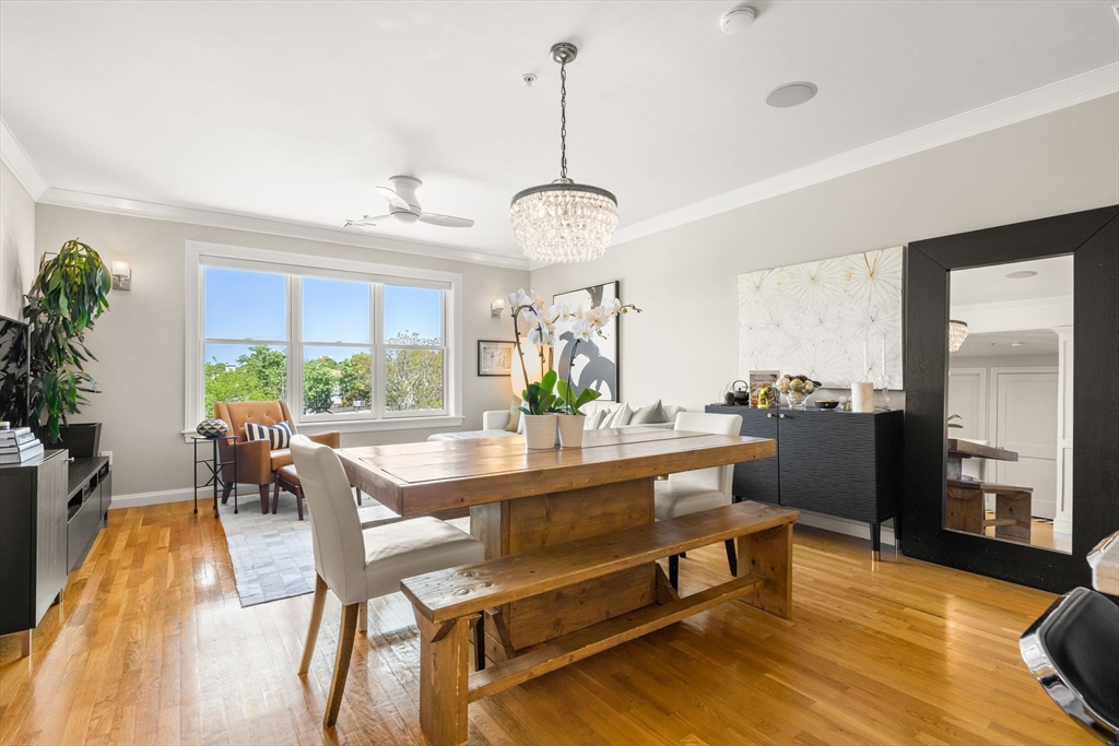 156 Green St 301