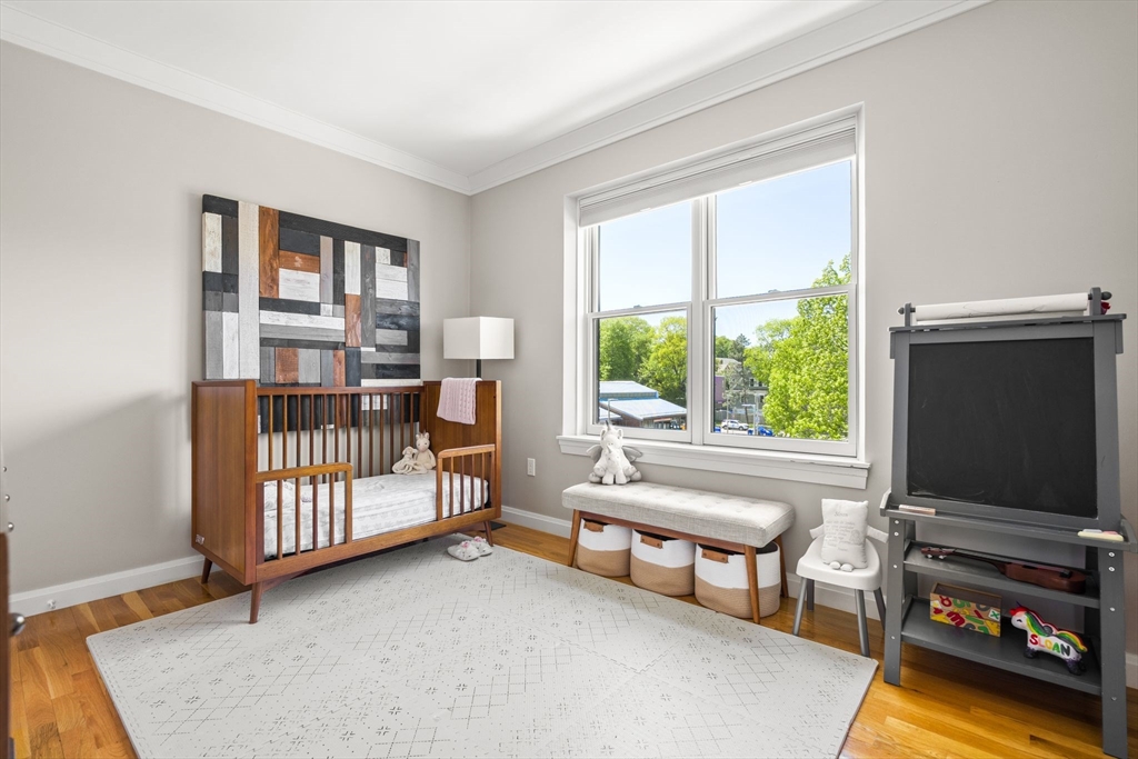 156 Green St 301