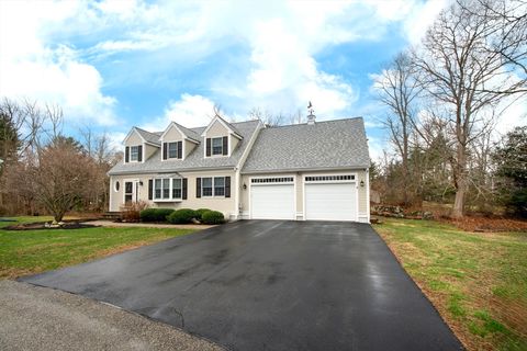 Photo of 4 Kendall Village #4, Cohasset, MA 02025 (MLS # 73495300)