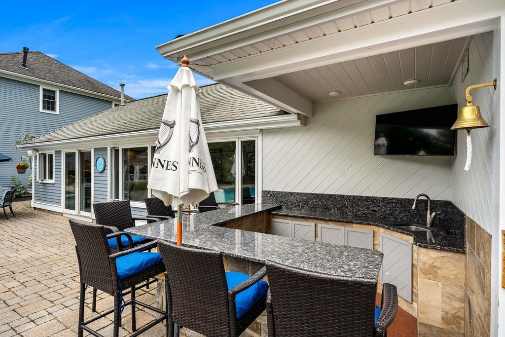9 Anna Dr, Danvers, MA Photo #38