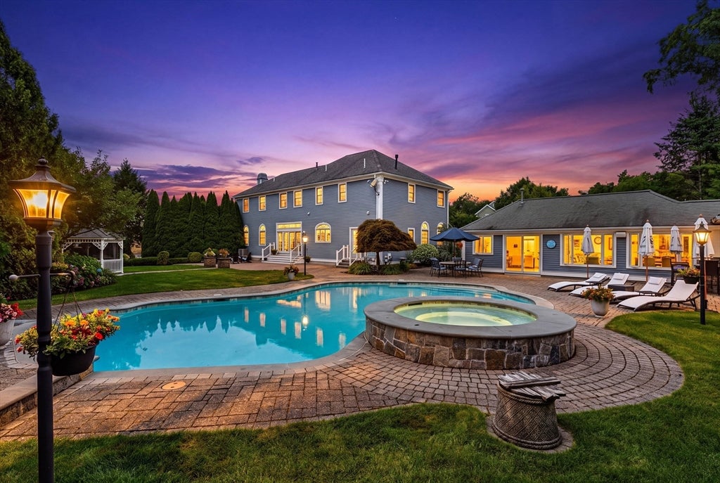 9 Anna Dr, Danvers, MA Photo #3