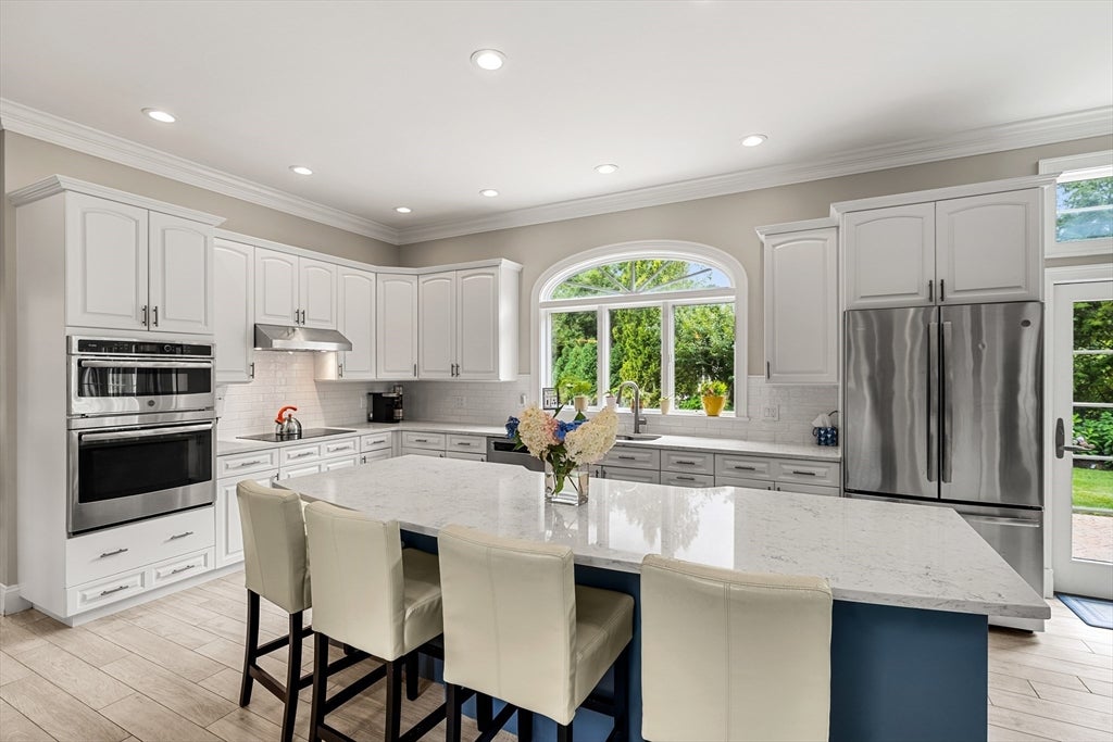 9 Anna Dr, Danvers, MA Photo #15