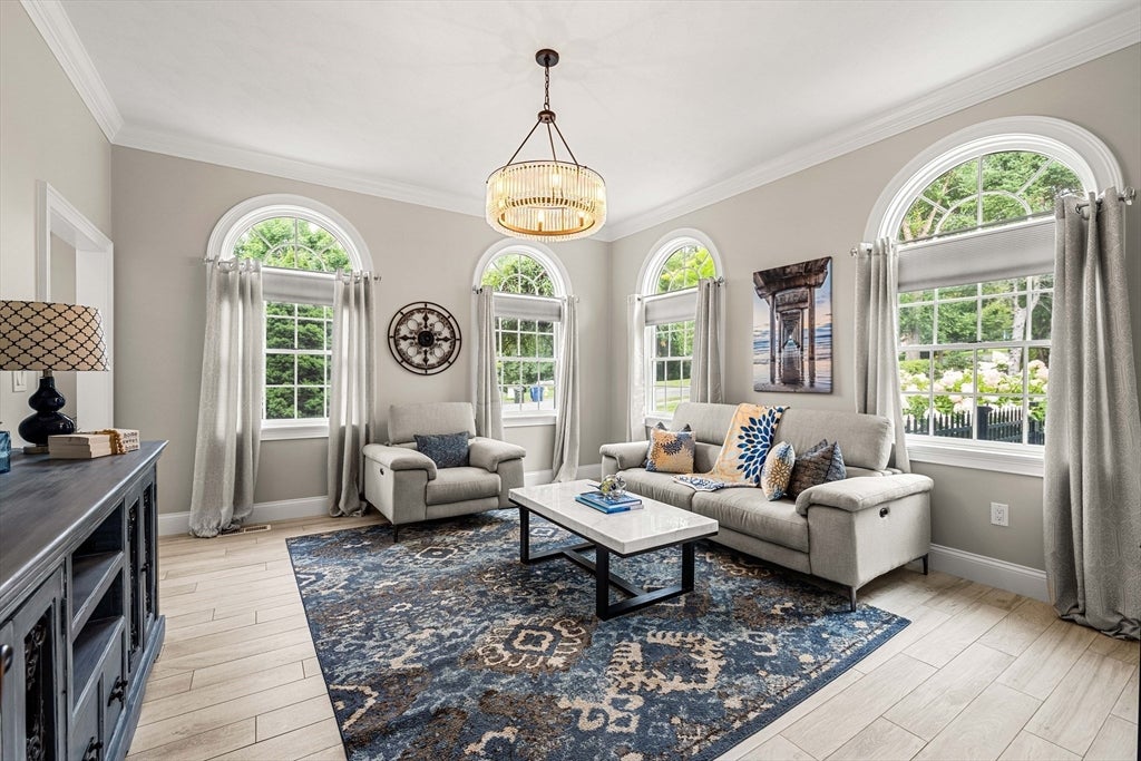 9 Anna Dr, Danvers, MA Photo #10