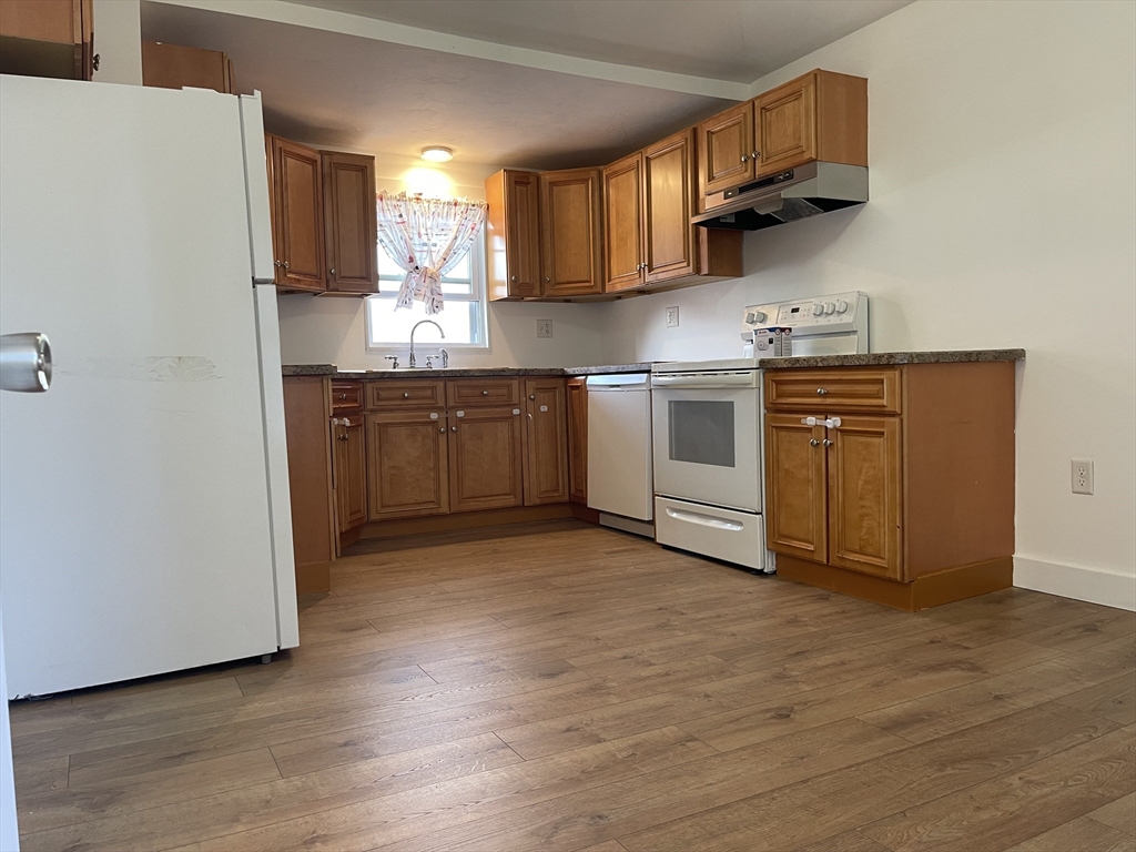 6 Clinton St #2, Taunton, MA Photo #1