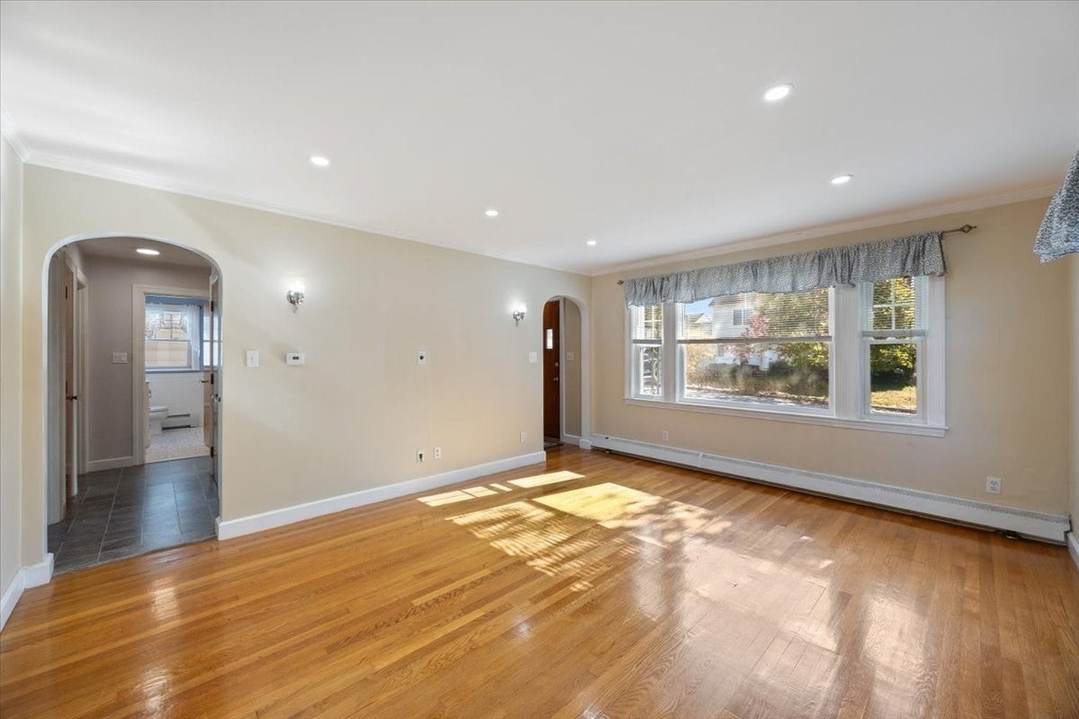 12 Emery St
