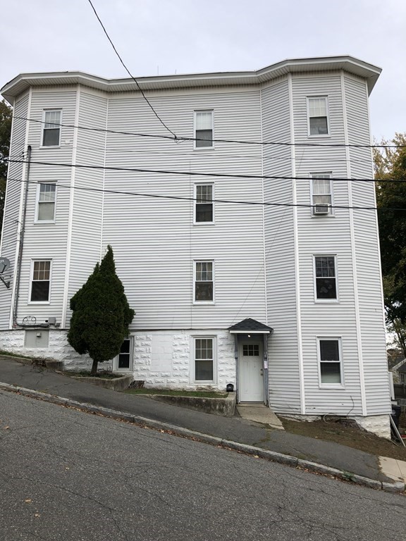552 Washington St