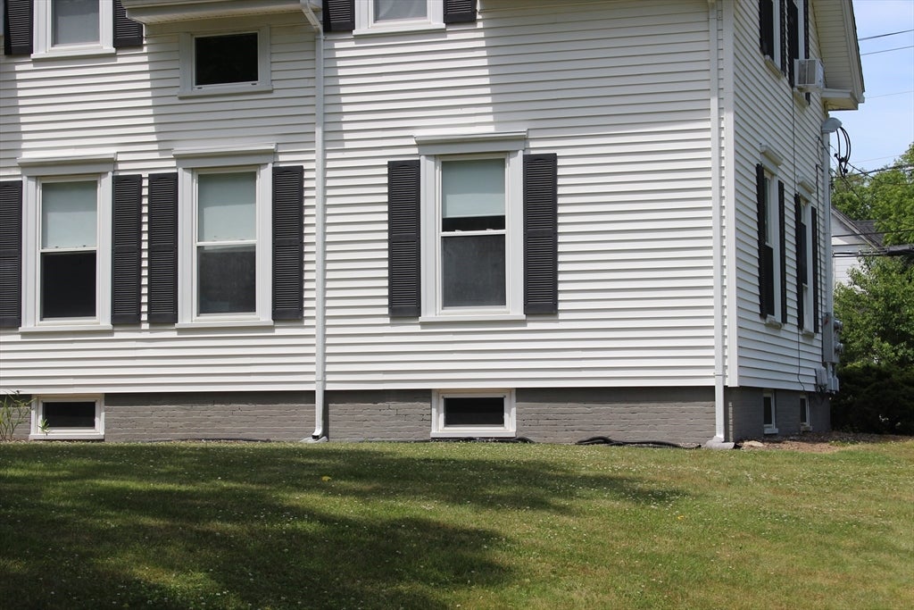 Photo of 6 Pleasant Street, Norton, MA