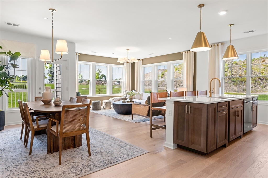 320 Martins Landing 401