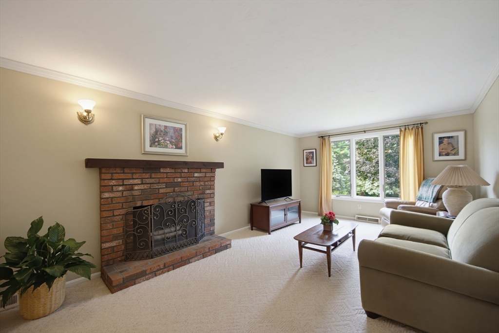 14 Shoreline Dr, Foxboro, MA, 14 Shoreline Dr, Foxboro, MA Photo #18
