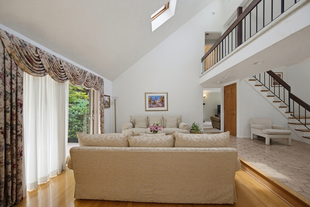 14 Shoreline Dr, Foxboro, MA, 14 Shoreline Dr, Foxboro, MA Photo #9