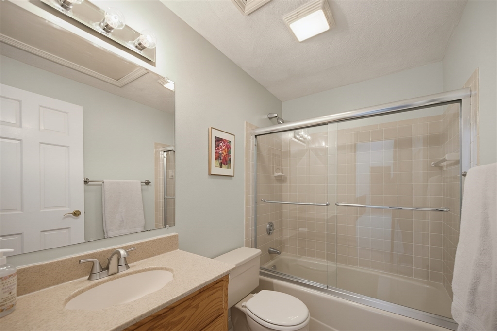 14 Shoreline Dr, Foxboro, MA, 14 Shoreline Dr, Foxboro, MA Photo #24
