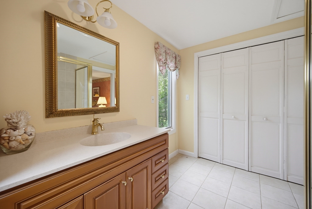 14 Shoreline Dr, Foxboro, MA, 14 Shoreline Dr, Foxboro, MA Photo #33