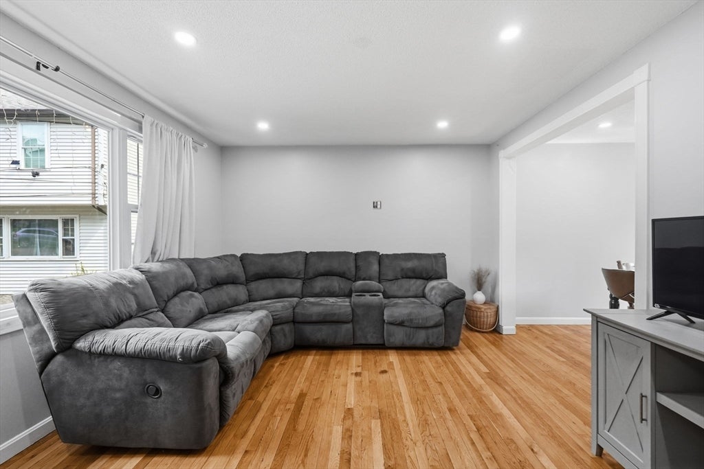 5 Glen St, Framingham, MA, 5 Glen St, Framingham, MA Photo #16