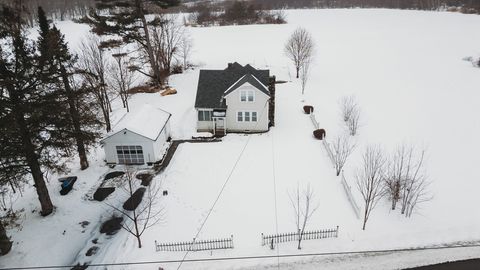 Photo of 25 Barton Rd, Greenfield, MA 01301 (MLS # 73485008)