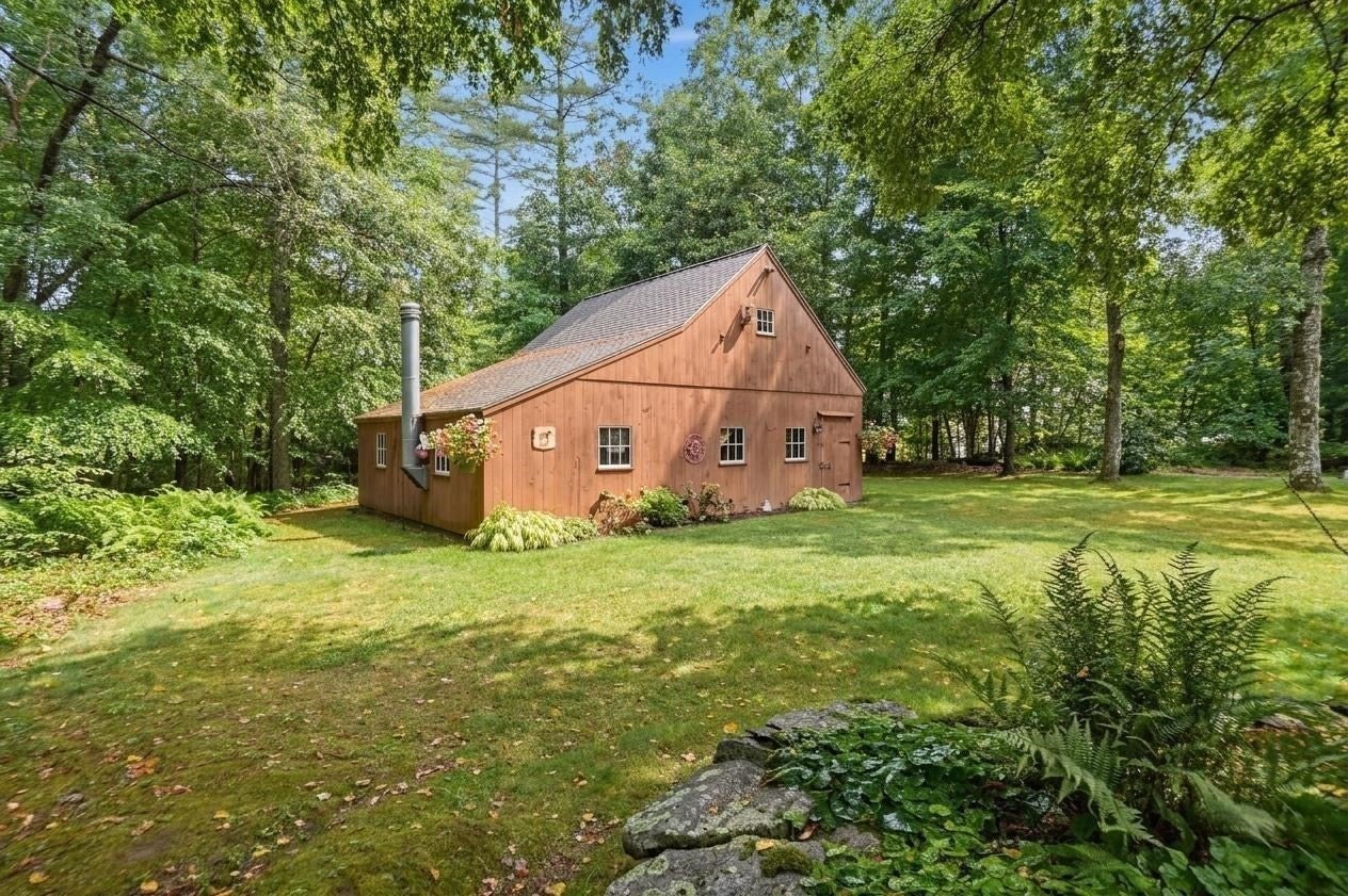 229 Se Main St, Douglas, MA Photo #3