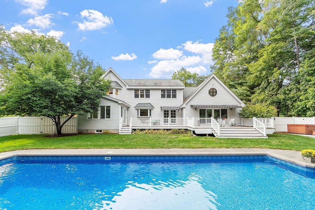 6 Green Valley Dr