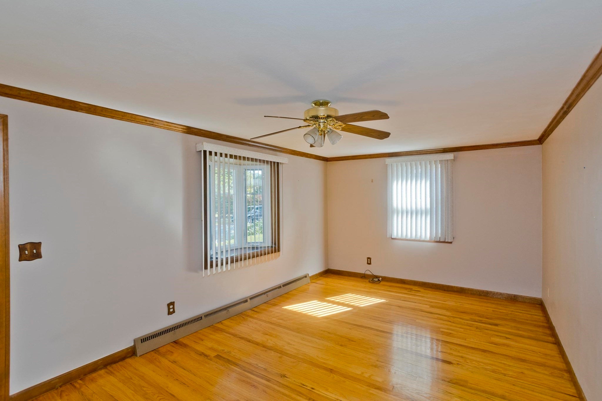 29 Marguerite St, Chicopee, MA, 29 Marguerite St, Chicopee, MA Photo #8
