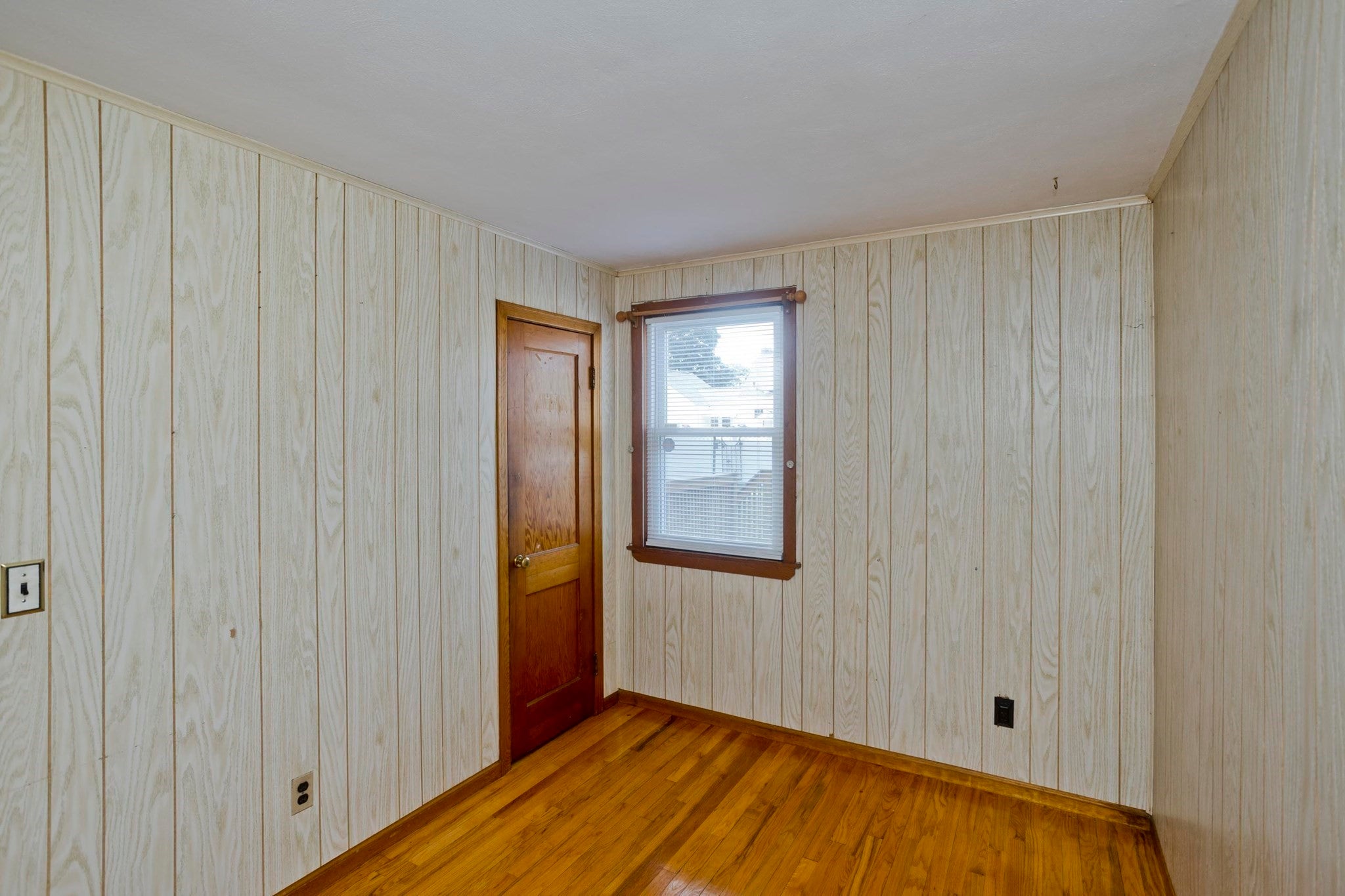 29 Marguerite St, Chicopee, MA, 29 Marguerite St, Chicopee, MA Photo #16