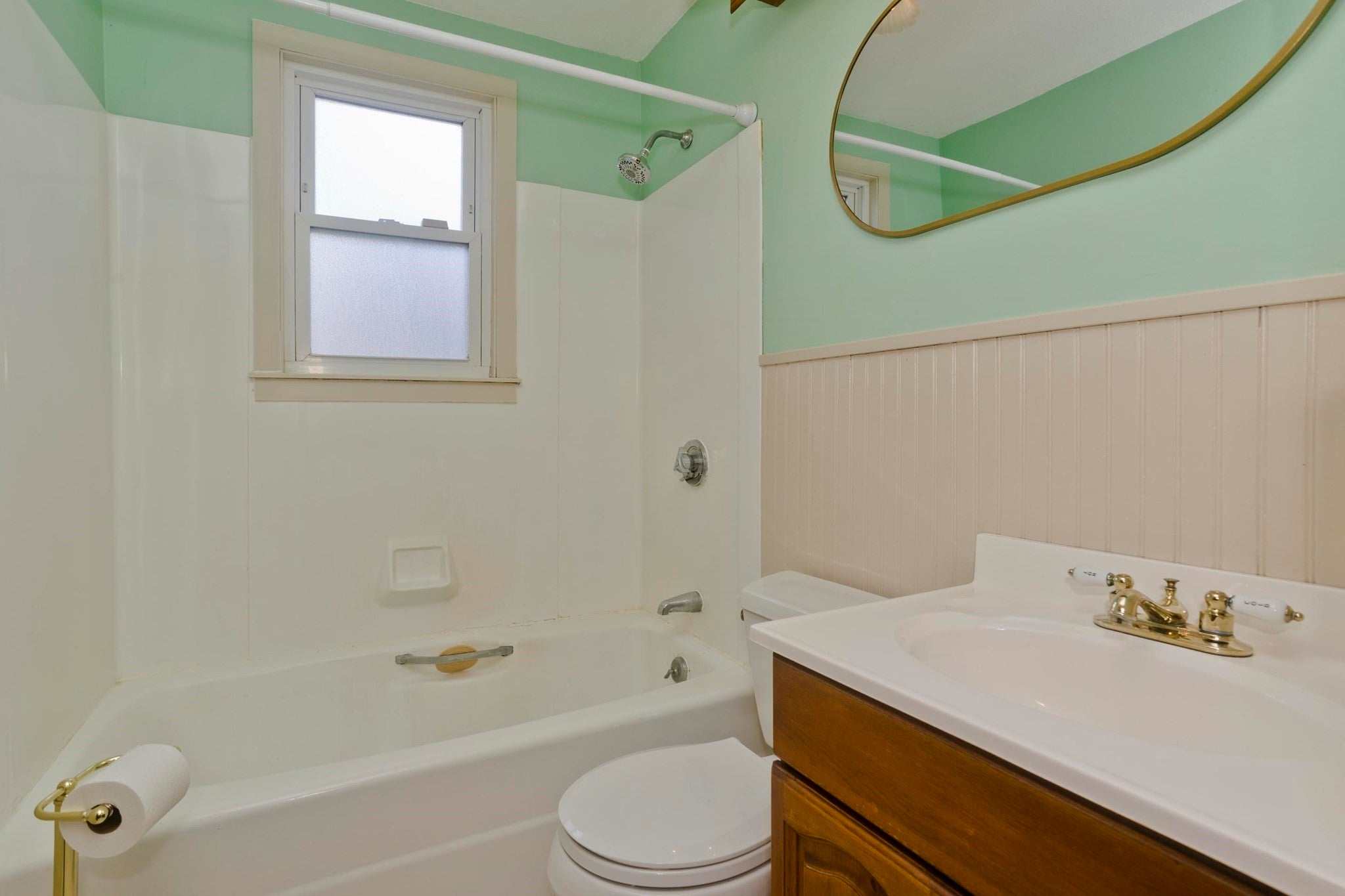 29 Marguerite St, Chicopee, MA, 29 Marguerite St, Chicopee, MA Photo #11